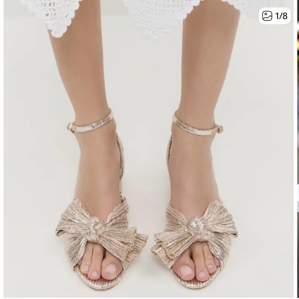 LOEFFLER RANDALL DAHLIA ANKLE
STRAP BOW KNOTTED SANDALS GOLD
TONE SIZE 7.5